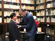 TS. Trần Hữu Sơn được trao huân chương Hiệp sĩ Cành cọ Hàn lâm của Pháp